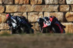 Superbike: Scott Redding vola, ma Jonathan Rea non ha paura