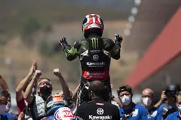 Superbike Portimao: Jonathan Rea stellare, 92° trionfo nella corsa sprint