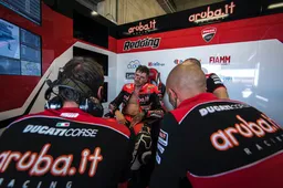 Superbike Navarra: Scott Redding non si ferma più, suo anche il warm up