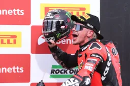 Scott Redding show, uno così farebbe impazzire la Superbike
