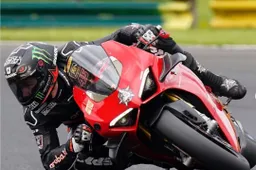 Superbike: Scott Redding "Sto facendo cambiare idea a tanta gente"