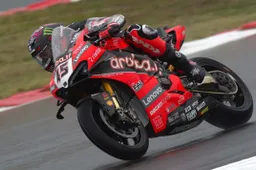 Superbike Magny Cours, Scott Redding cancella la festa di Jonathan Rea