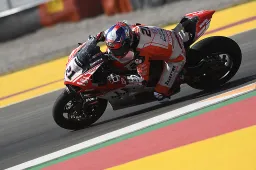 Superbike Michael Rinaldi si sveglia: terzo tempo, dietro ai mostri