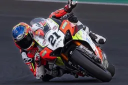 Superbike Jerez, Michael Rinaldi lascia indietro i mostri sacri!