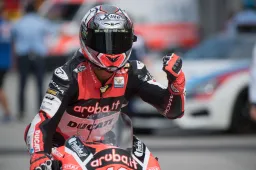 Superstock 1000 Jerez: Michael Rinaldi, sfida a tre per l'Europeo