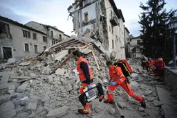 Terremoto: il pilota Romano Fenati corre in soccorso di Amatrice
