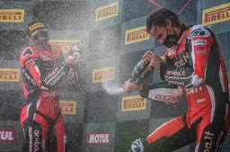 Ducati a quattro punte in Superbike, sarà un vantaggio o il disastro?