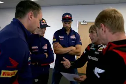 Ron Haslam Racing School: un giorno a lezione dal campione