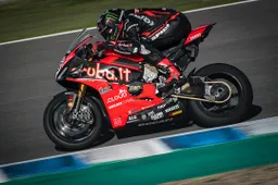 Superbike: Scott Redding "Ducati ha tutto per vincere"