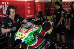 Aprilia Racing Team Gregini porta SuperEnalotto in MotoGP