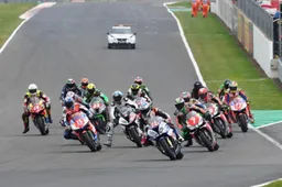 BMW proposta shock: "Cancellate la Supersport e rifate la Stock"