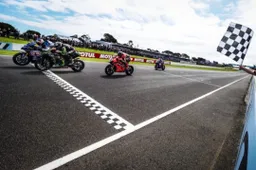 VIDEO Superbike: Monza '97, la volata più folle di sempre