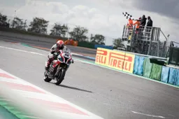 Superbike: BMW, limite dei sette motori raggiunto