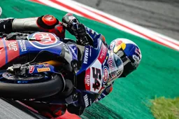 Superbike Jerez, Prove 1: Toprak spara il tempone, Rea sotto attacco