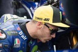 Valentino Rossi: "Alla Yamaha servirebbe una terza M1 sulla griglia"
