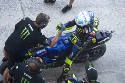 Il giorno dei vecchietti: Valentino Rossi e Tony Cairoli, sarà festa doppia?