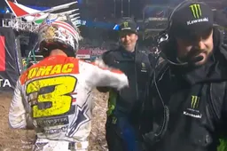 Supercross San Diego: VIDEO Una folle battaglia nel fango
