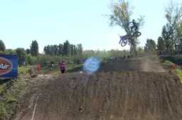 WMX Motocross, il folle volo di Courtney Duncan (VIDEO)