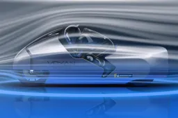 Nuova sfida: Max Biaggi a 330 km/h nel deserto con la elettrica Voxan