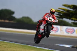 Superbike Phillip Island, Libere 4: Svetta Xavi Forès ma che passo Jonathan Rea