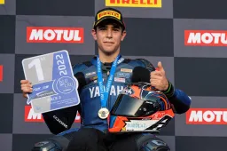 Europeo Yamaha R3 Blu Cru: Emiliano Ercolani tra i favoriti