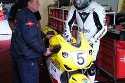 ASBK Phillip Island: buon debutto di Coxhell con CJC Racing