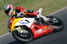 ASBK: BMW con Coxhell punta alla 6 ore di Phillip Island