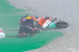 Moto3 Valencia, Prove 2: Holgado si ripete, ma quante cadute