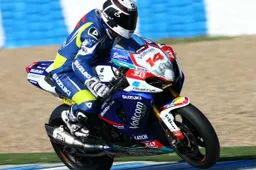 Superbike: nei primi Test 2015 Crescent Suzuki al top