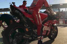 Davide Tardozzi: "Dovizioso ha dato notizie interessanti su Lorenzo"