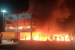 Grande incendio a Jerez, incenerite tutte le MotoE