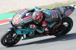 MotoGP, Catalunya: Fabio Quartararo comanda il warm up