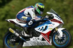 IDM Superbike: BMW alpha Technik passa a Michelin con Nigon e Cudlin