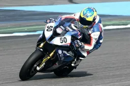 IDM Superbike Hockenheim Qualifiche: Damian Cudlin a sorpresa in pole