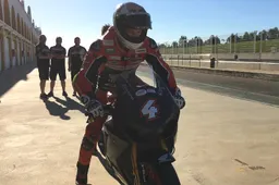 BSB Debutto in pista per le nuove Fireblade di Honda Racing UK