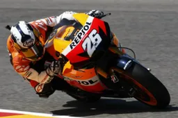 MotoGP Mugello Gara: Pedrosa domina e vince su Lorenzo