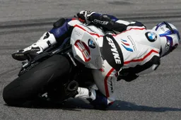 Superstock 1000: test a Imola con Ayrton Badovini al top