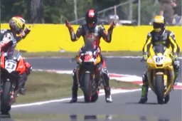 VIDEO MotoAmerica: Danilo Petrucci vs Matheu Scholtz, la rivalità si infiamma
