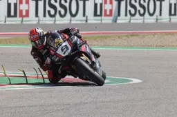 Superbike, Petrucci "Restano due gare, se ci penso mi suicido"