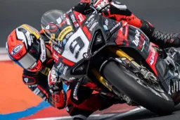 Superbike, Petrucci 3° a Most: assalto alle prime file in Superpole