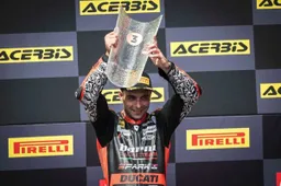 SBK Most, Petrucci on fire: super podio, ma non si accontenta
