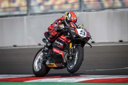 Superbike, Zambenedetti: "Petrucci si sta avvicinando allo stile di Bautista"