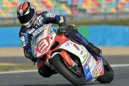 Superstock 1000 Magny Cours: 1° Petrucci, Giugliano campione