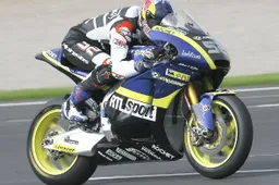 Moto2: James Toseland al seguito di Danny Kent