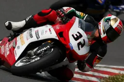 IDM Superbike Schleizer Dreieck Gara 1: trionfa Giuseppetti