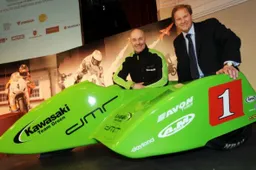 Tourist Trophy: presentato il sidecar Kawasaki di Dave Molyneux