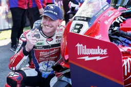 Davey Todd brucia le tappe: da novellino a star del TT 2024