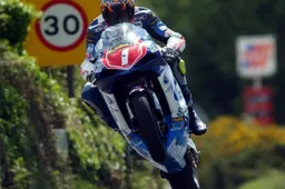 Tourist Trophy: gli organizzatori preparano la Classic TT Parade