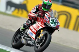Superbike Assen Prove 2: Davide Giugliano passa in testa