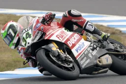 Superbike: Davide Giugliano "Voglio lottare al vertice"